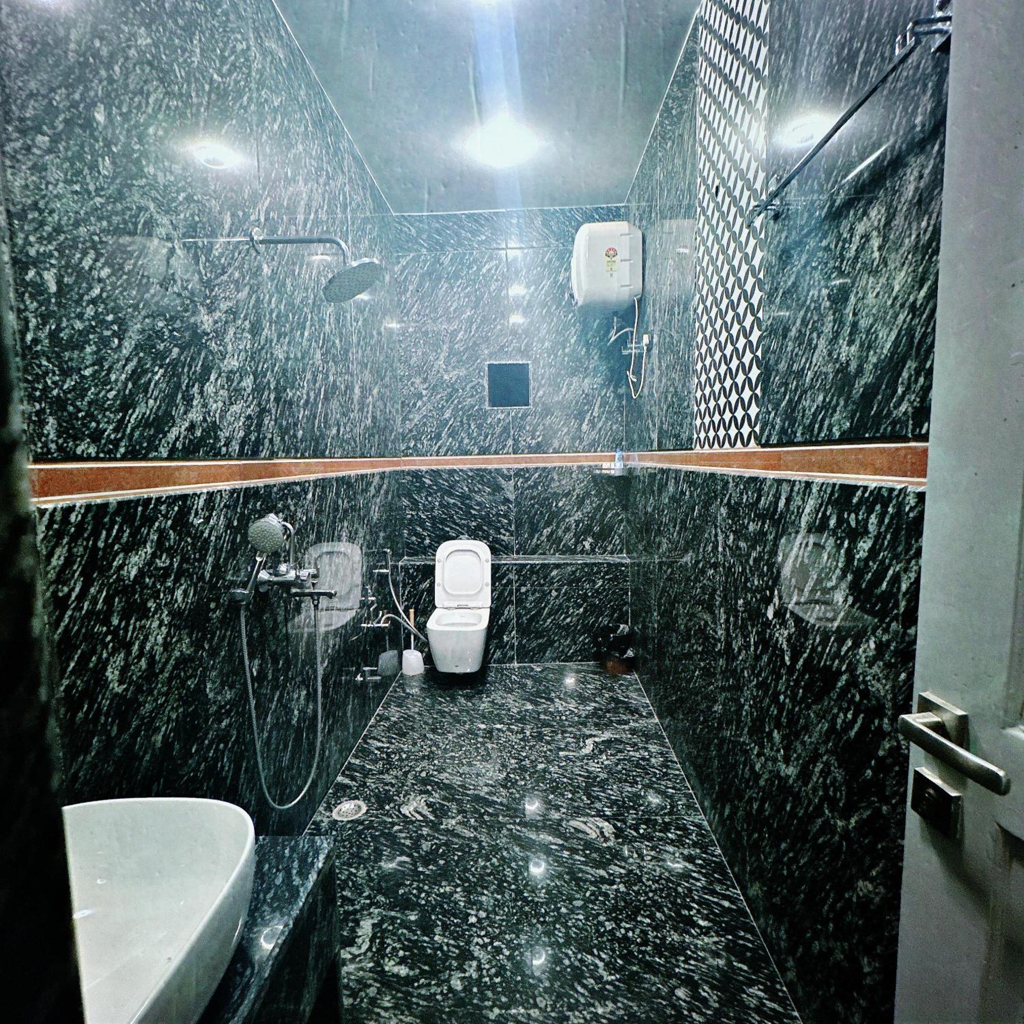 Vraj Vilas Vrindāvan Exterior foto